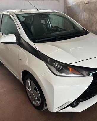 Toyota Aygo 1.0 VVT-i 72 CV 5 porte x-cool