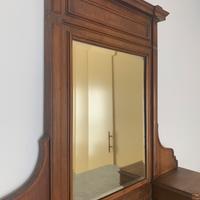 Comò con specchiera antico