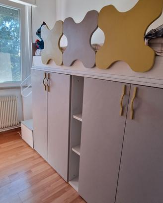 Cameretta moderna con soppalco
