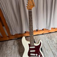 Fender Squier Stratocaster Vibe ‘70 + Orange 20