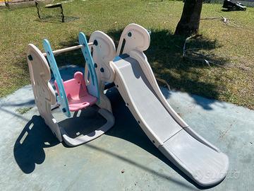 Scivolo con altalena