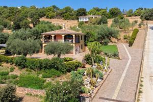 VILLA SINGOLA A CARDEDU