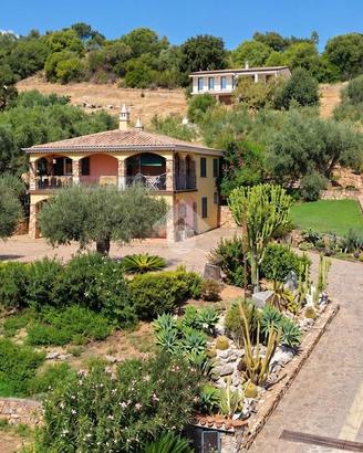 VILLA SINGOLA A CARDEDU