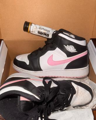 Nike Jordan 1 mid nero rosa