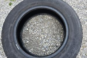 4 pneumatici Bridgestone 175/65 r14 82T