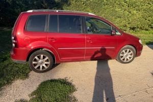 Volkswagen Touran 2.0 TDI Highline