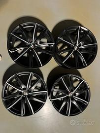cerchi alfa romeo 4C originali 17/18”