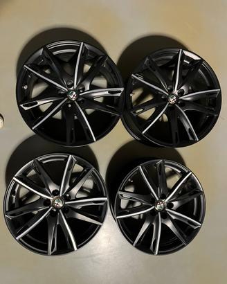 cerchi alfa romeo 4C originali 17/18”