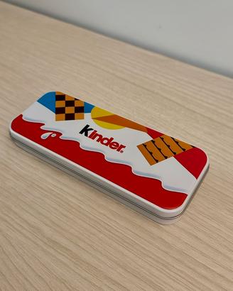 Astuccio borsellino portapenne Kinder in metallo