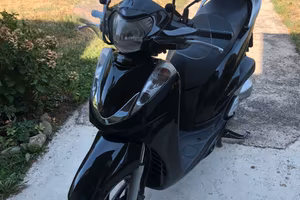 HONDA SH 300