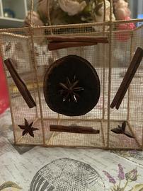 Creazione decorativa a forma di cestino