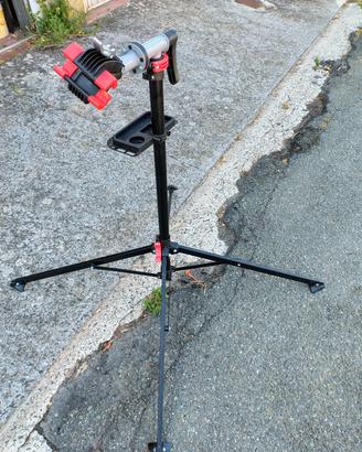 cavalletto per manutenzione biciclette