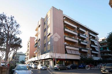 4 LOCALI A ROMA