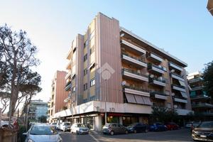 4 LOCALI A ROMA