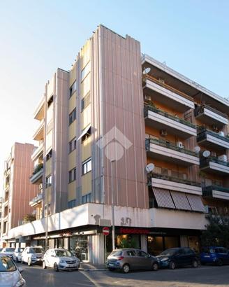4 LOCALI A ROMA
