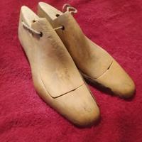 forme di scarpe in legno da calzolaio vintage 