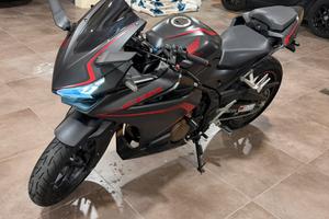 Honda CBR500R 2019 – SC Project – Gomme nuove