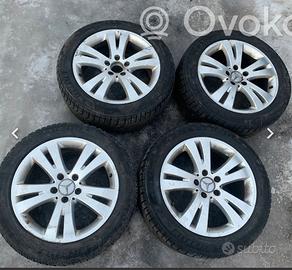 4 Cerchi Mercedes 17, gomme 95%