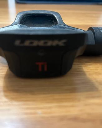 Pedali look keo blade Titanio