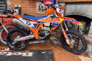 Ktm 250 enduro targato modello 2024