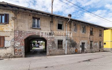 BILOCALE DA RISTRUTTURARE