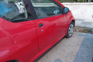 Peugeot 107 (71000km) Interni come nuovi