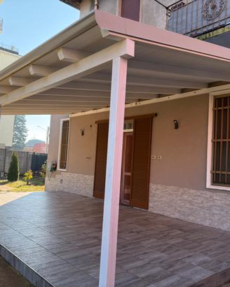 Tettoia ricovero auto