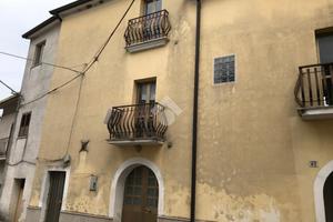 CASA SEMINDIPENDENTE A CERVARO