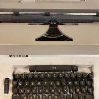 Macchina da scrivere adler