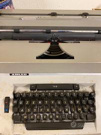 Macchina da scrivere adler