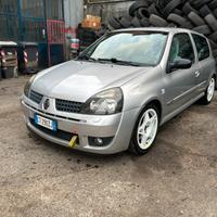 Renault clio sport 182 team ASI