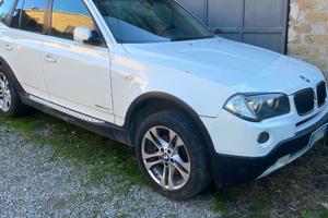 BMW - X3