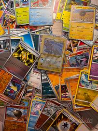 Lotto di 60 carte Pokemon