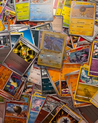 Lotto di 60 carte Pokemon