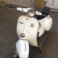 Noleggio Vespe per matrimoni, eventi e vetrine