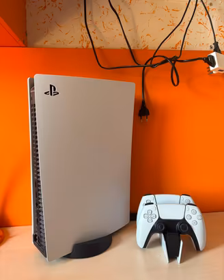 PlayStation 5 + 2 Controller