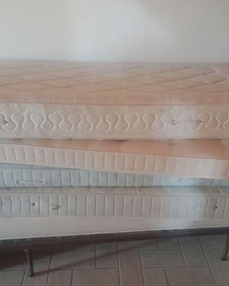 Divrsi materassi singoli