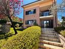villa-singola-con-giardino