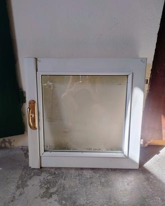 Finestra in legno 