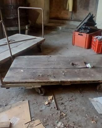 Carrelli da cantina vintage
