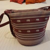 Borsa stile indiano porpora e oro