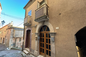 Appartamento con cucina abitabile camere con balco