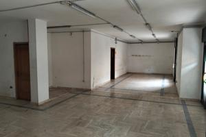 Locale comm. di fronte Scuola