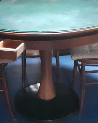 Tavolo rotondo da gioco con cassetti