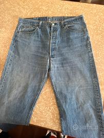 Levis