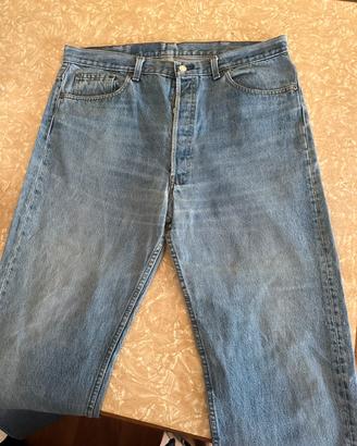Levis