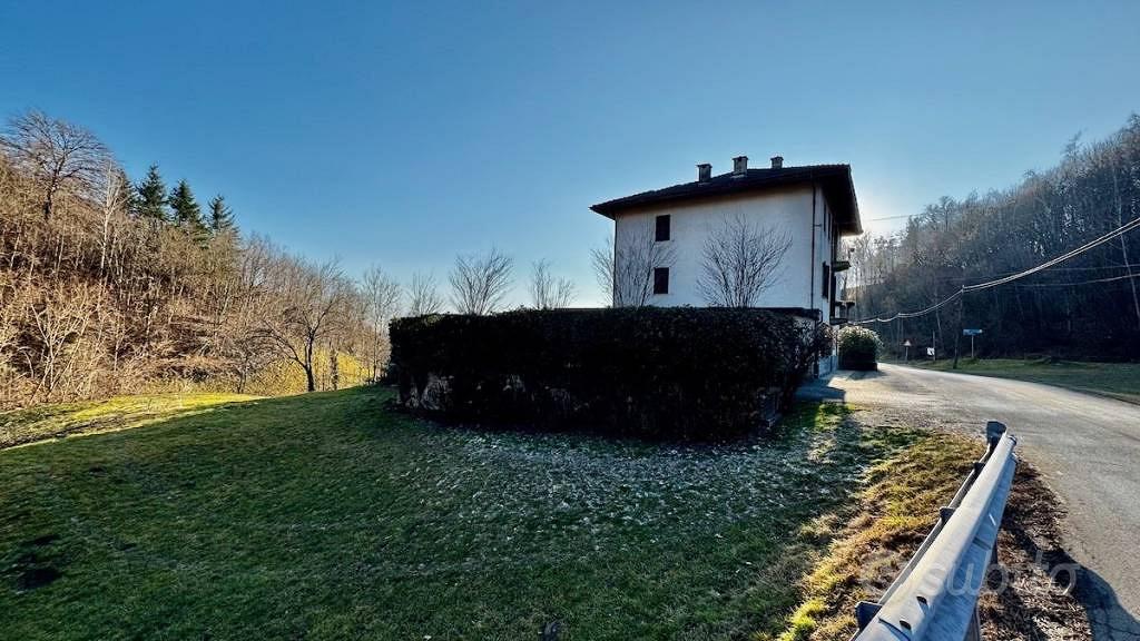 Villa di 270 m² con più di 5 locali e box auto a P - Vista 4