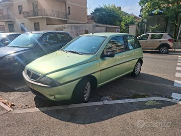 Lancia Y con soli 130 mila km
