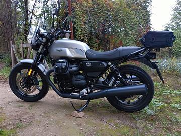 Moto Guzzi V7 850 Stone 2022
