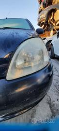 TOYOTA YARIS 2001 - FARO ANTERIORE SINISTRO